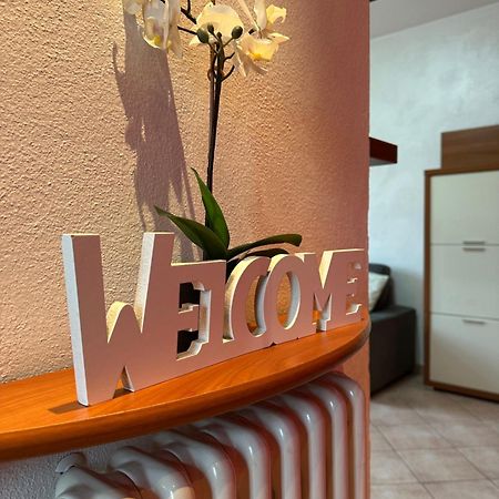 Comfy Apartment In Lecco 2 Buitenkant foto