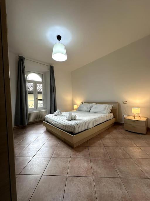 Comfy Apartment In Lecco 2 Buitenkant foto