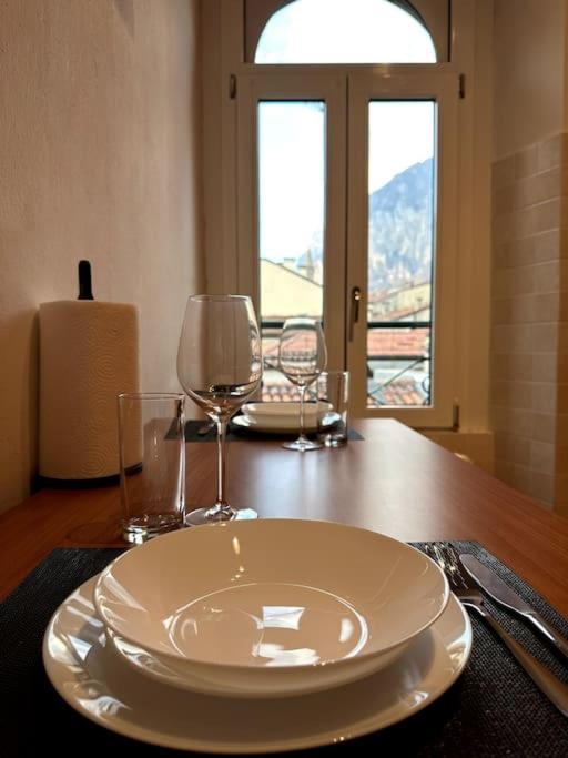 Comfy Apartment In Lecco 2 Buitenkant foto